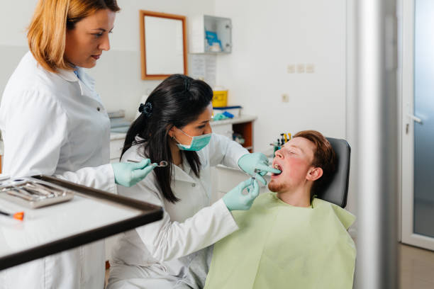 Best Weekend Emergency Dental Services in Clayton, MO